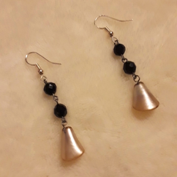 Hand Crafted Vintage Earrings, sterling silver hooks. - Picture 2 of 3